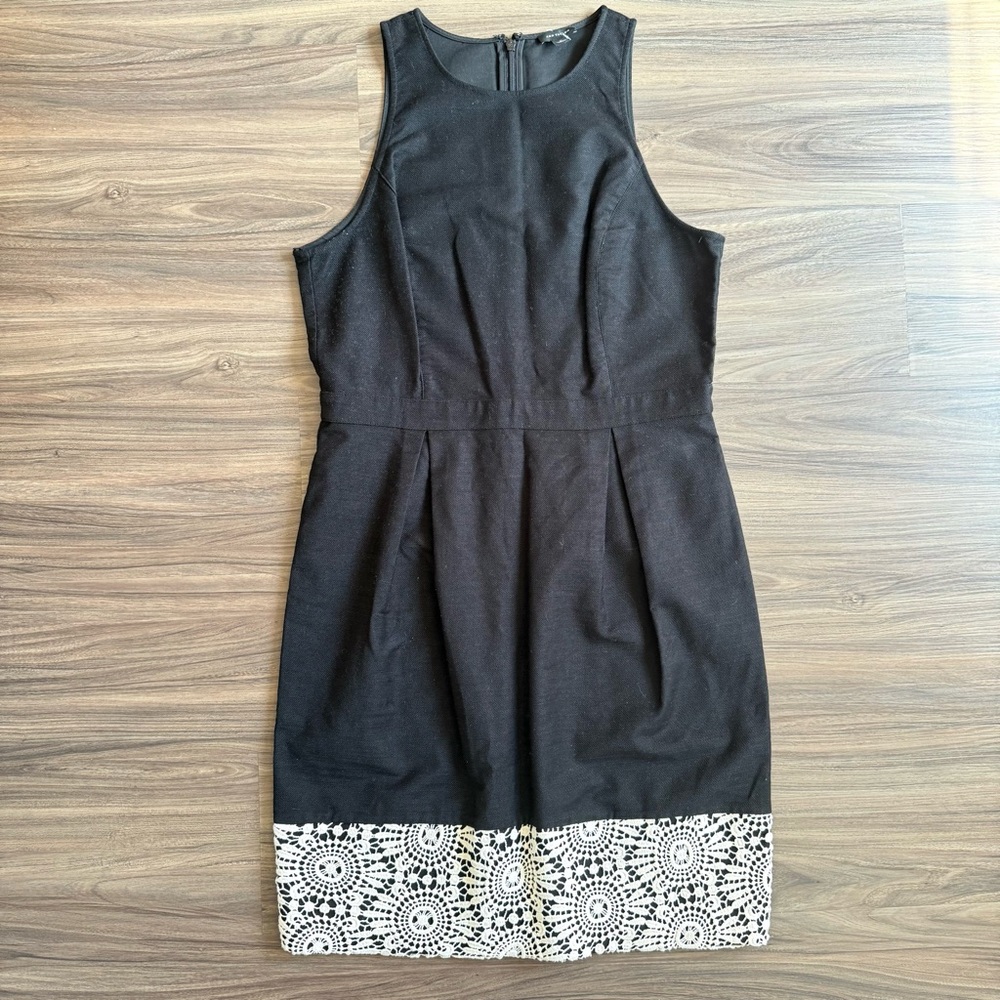 Ann Taylor Black Sleeveless Dress with White Lace Hem